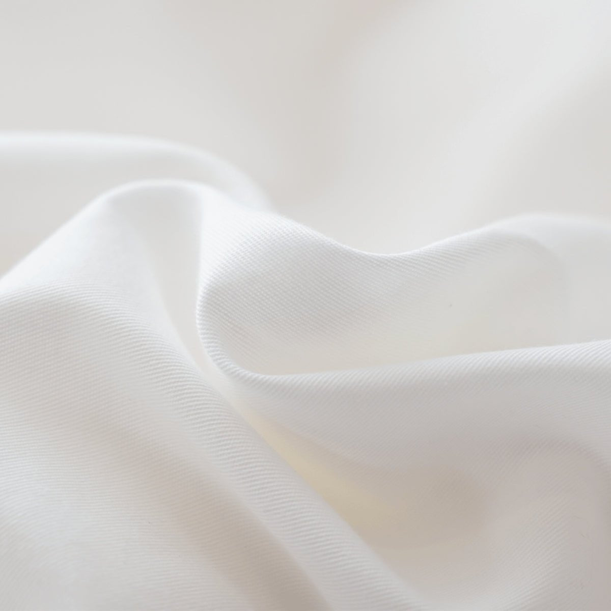 Premium Silk Filled Comforter Lightweight All Season Duvet