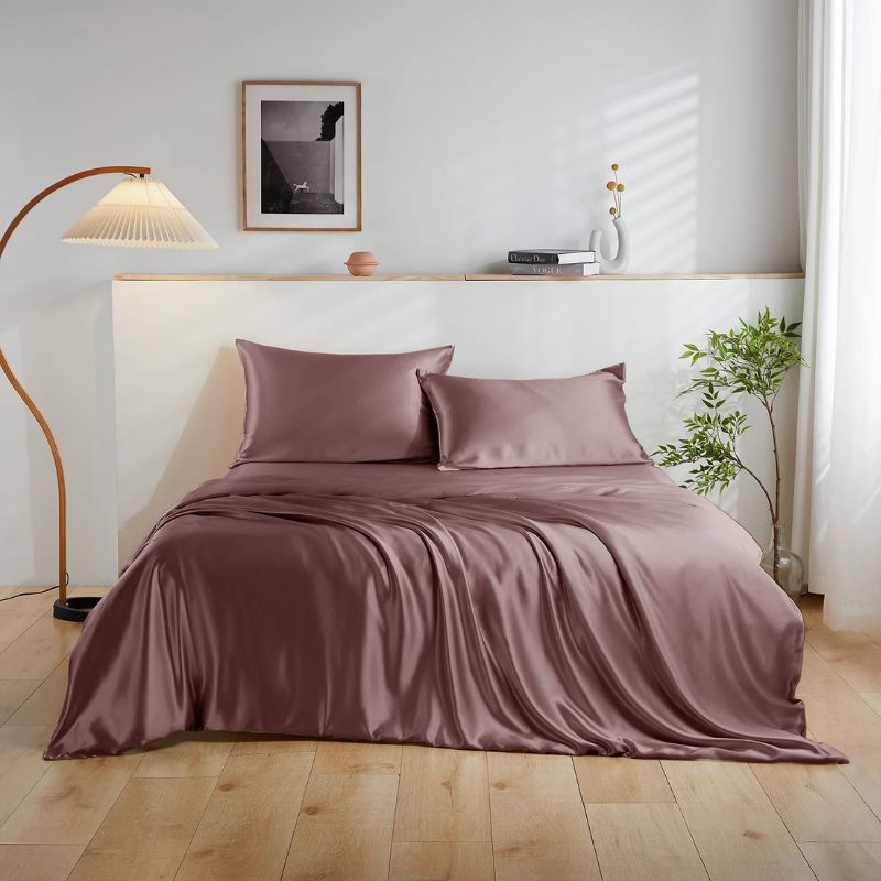 How to Keep Silk Sheets On Bed