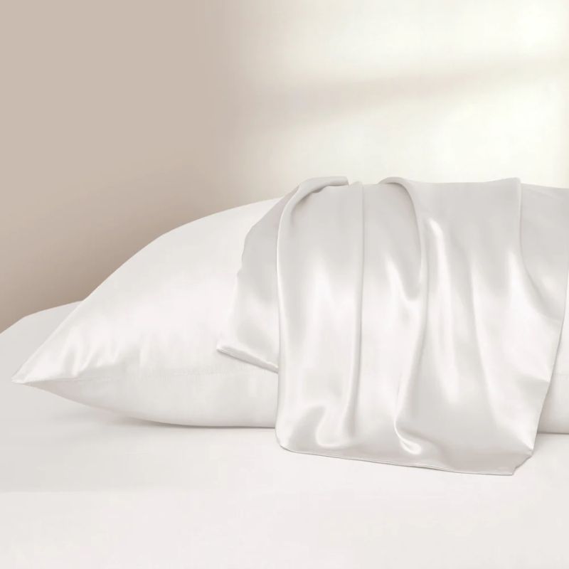 How to Wash Silk Pillowcases without Detergent?