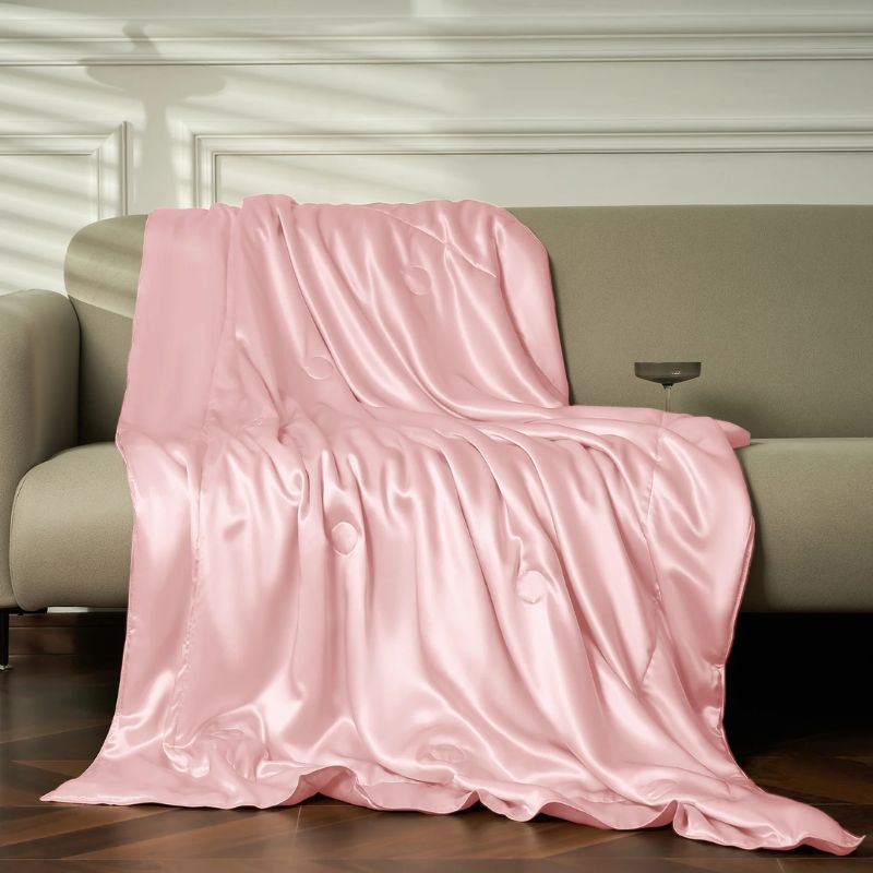 Wash & Care | Can a silk blanket be washed and how?