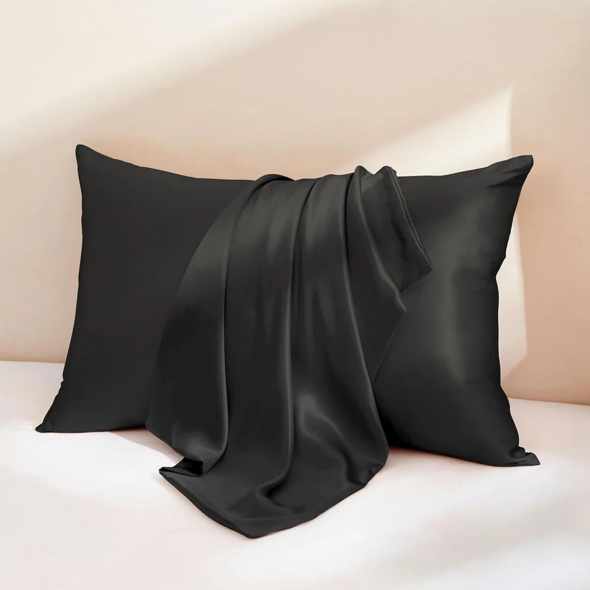 luxury-mulberry-silk-pillowcase-black-product-display