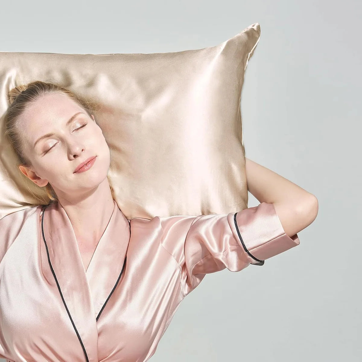 luxury-mulberry-silk-pillowcase-champagne-good-for-sleep