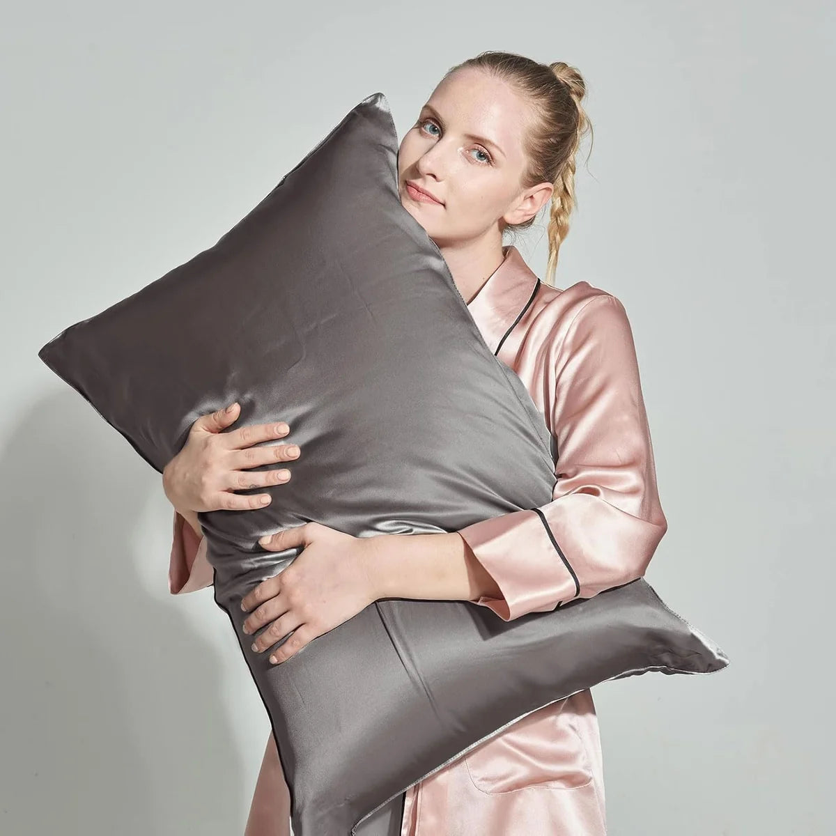 luxury-mulberry-silk-pillowcase-charcoal-good-for-sleep
