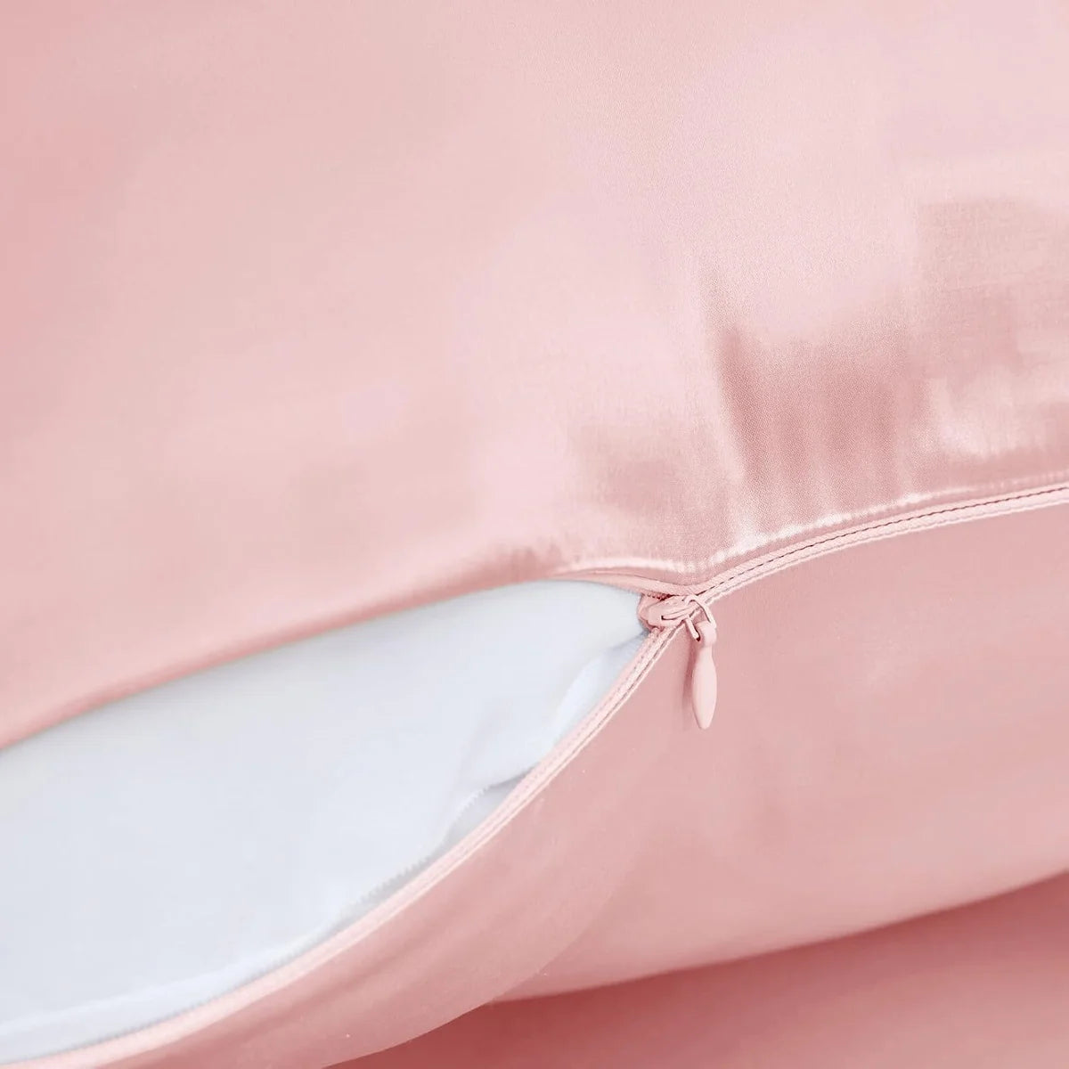 luxury-mulberry-silk-pillowcase-charming-pink-zipper-design